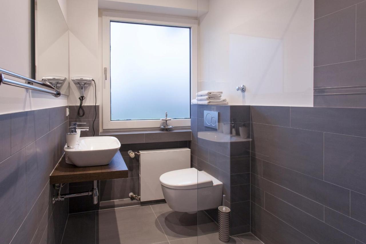 Hotel Angerland Garni Ratingen Extérieur photo
