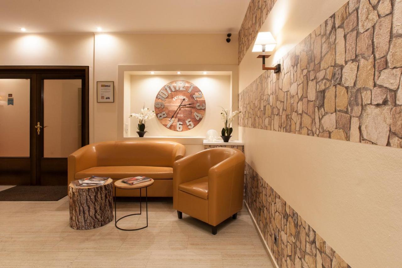 Hotel Angerland Garni Ratingen Extérieur photo